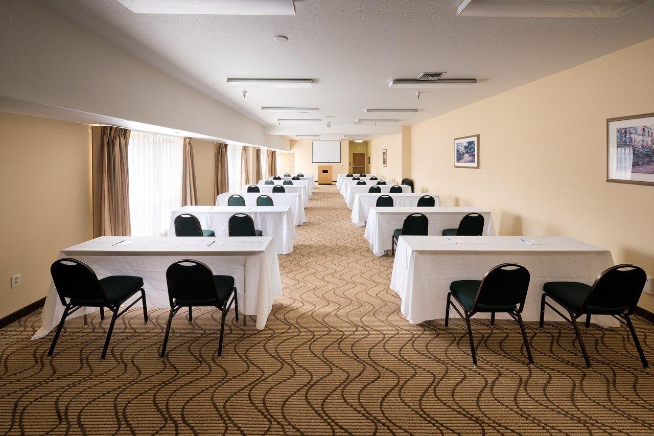 Comfort Inn & Suites Oakland Airport Экстерьер фото