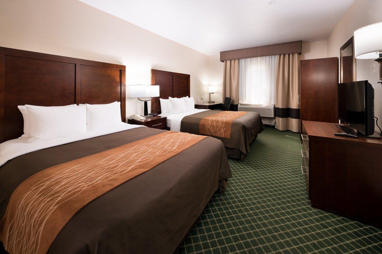 Comfort Inn & Suites Oakland Airport Экстерьер фото