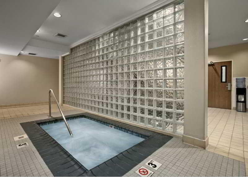 Comfort Inn & Suites Oakland Airport Экстерьер фото