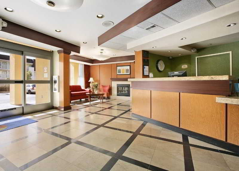 Comfort Inn & Suites Oakland Airport Экстерьер фото