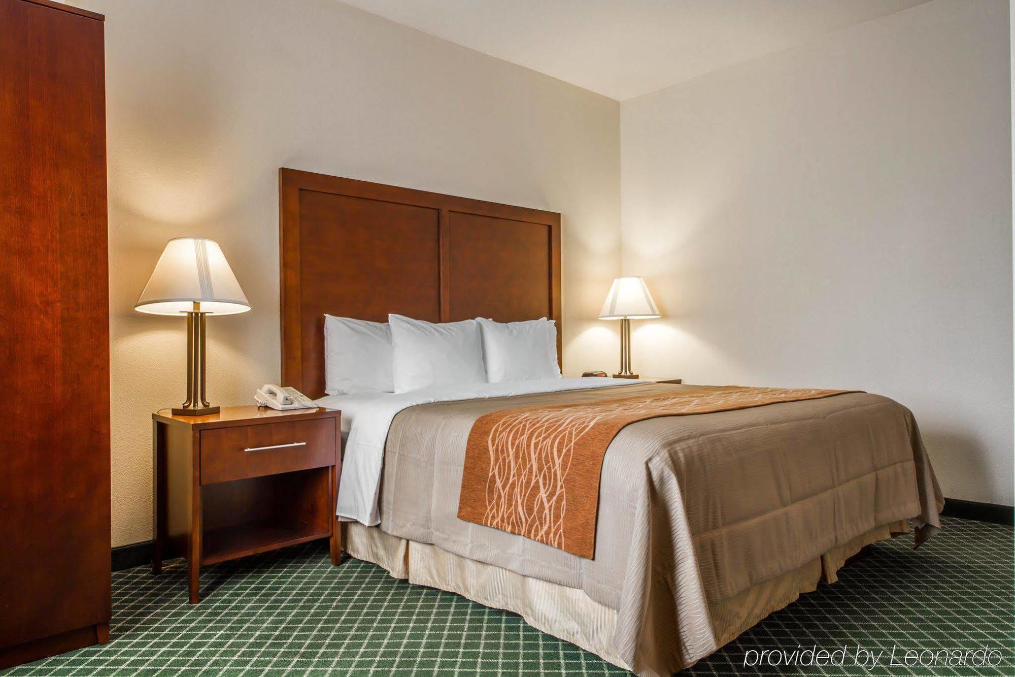 Comfort Inn & Suites Oakland Airport Экстерьер фото