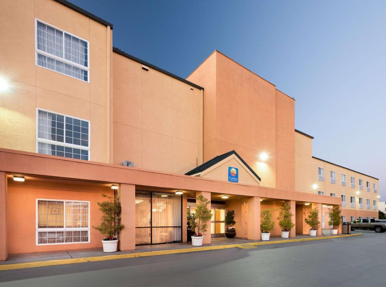 Comfort Inn & Suites Oakland Airport Экстерьер фото