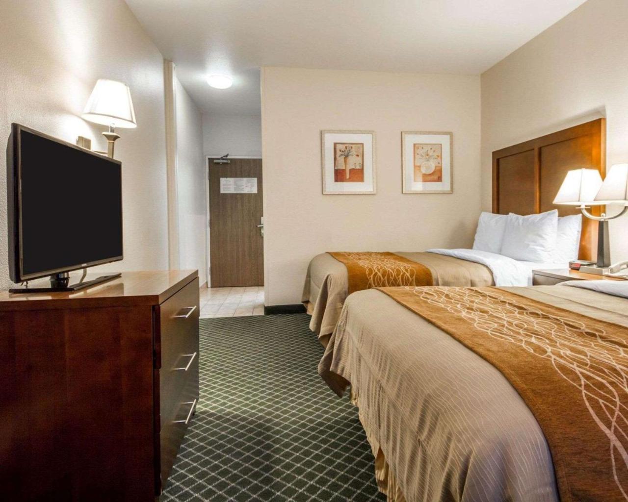 Comfort Inn & Suites Oakland Airport Экстерьер фото